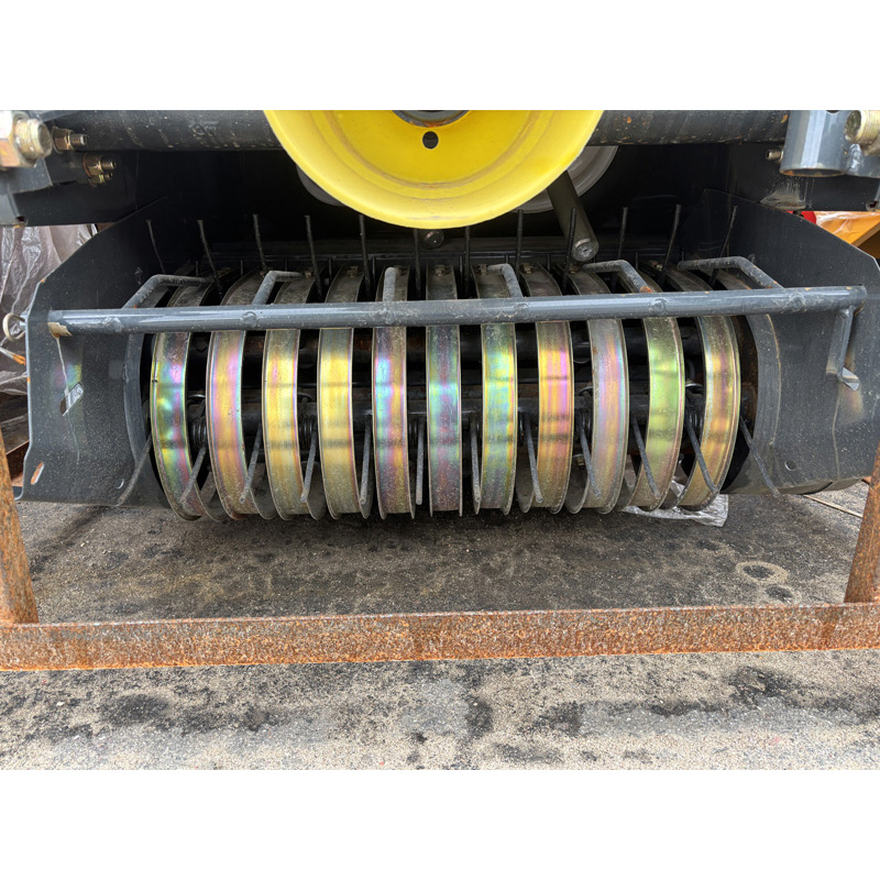 Пресс-подборщик Rossel 0870