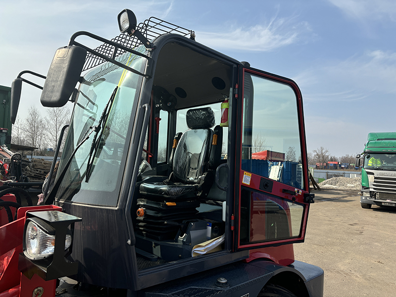 Фронтальный погрузчик Rossel R-800