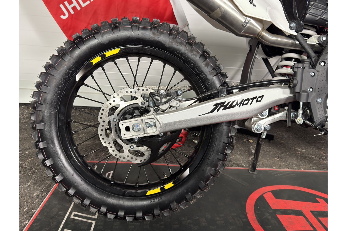 Мотоцикл JHL Z2 PR300 (ZS175FMN)