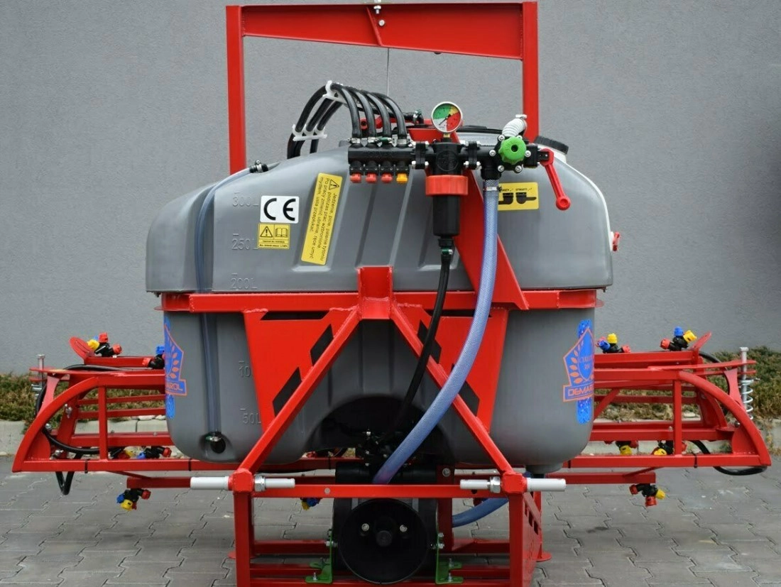 Опрыскиватель Demarol 600L-12M