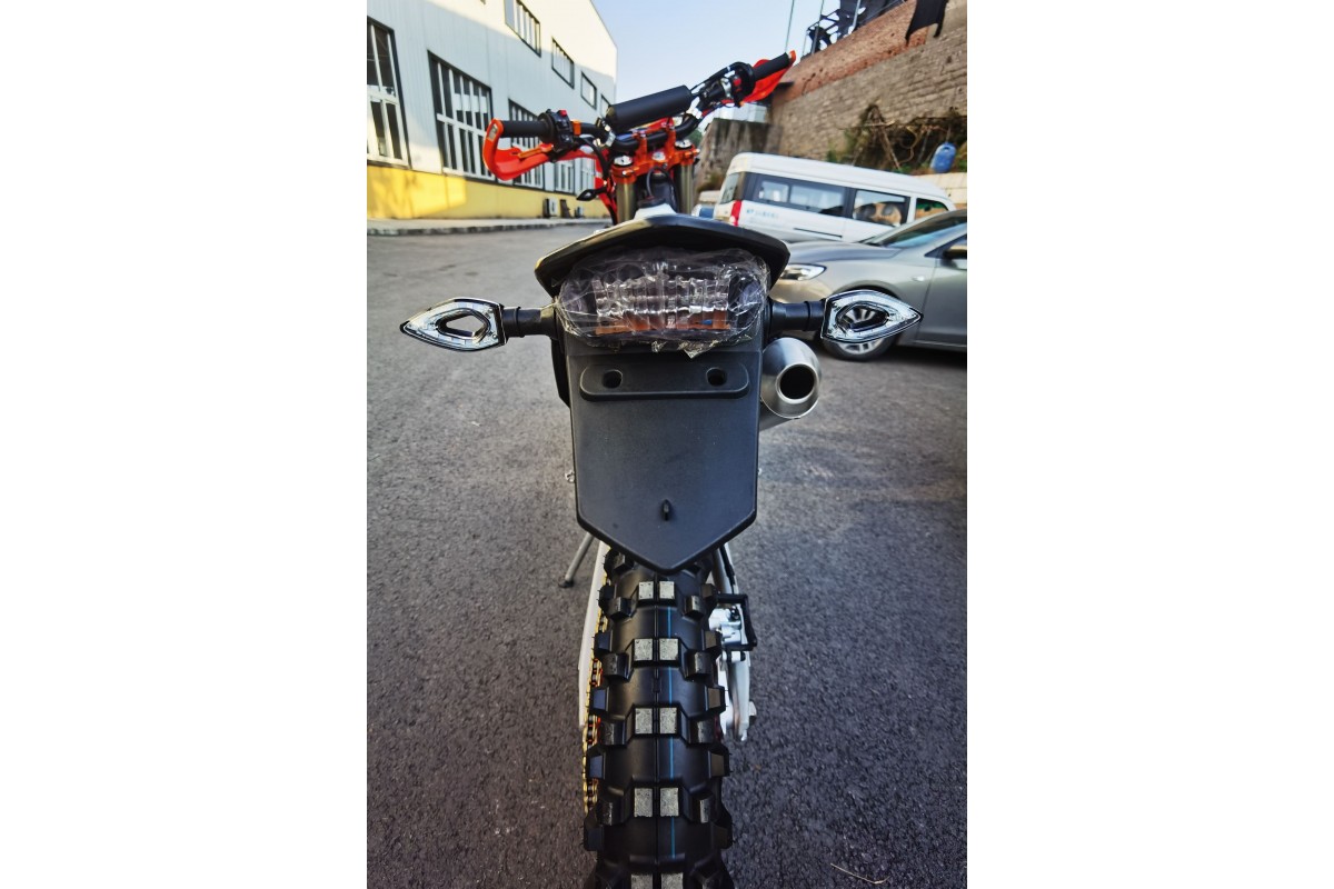 Мотоцикл JHL M5 MT250 (1E66MM)