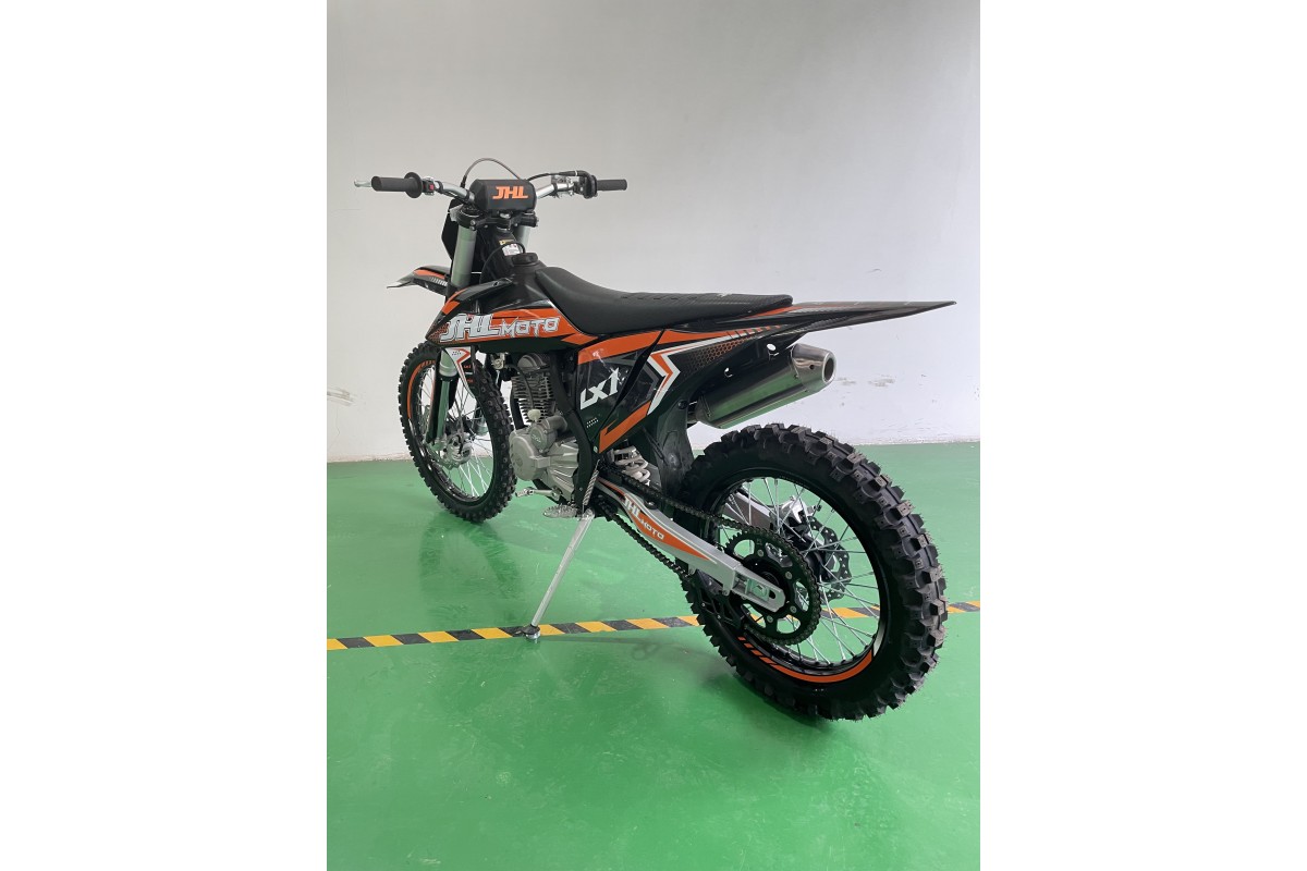 Мотоцикл JHL LX1 CB250 (172FMM-3A)