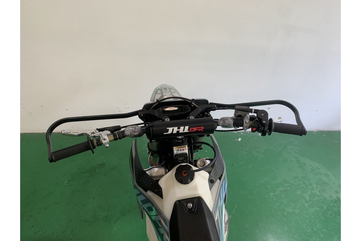 Мотоцикл JHLofr M6