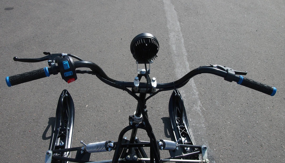 Мотобуксировщик с лыжным модулем 20 л.с, С РЕВЕРСОМ ЛИДЕР-3H-4Т-20АП, LONG ГИДРАВЛ., РЫЧАЖ, ПОДОГРЕВ