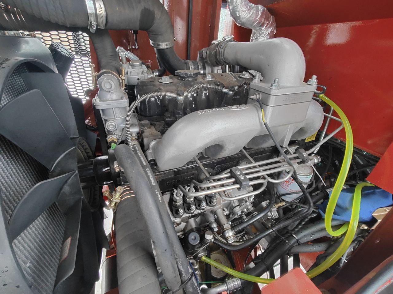 Фронтальный погрузчик Rossel R-2000