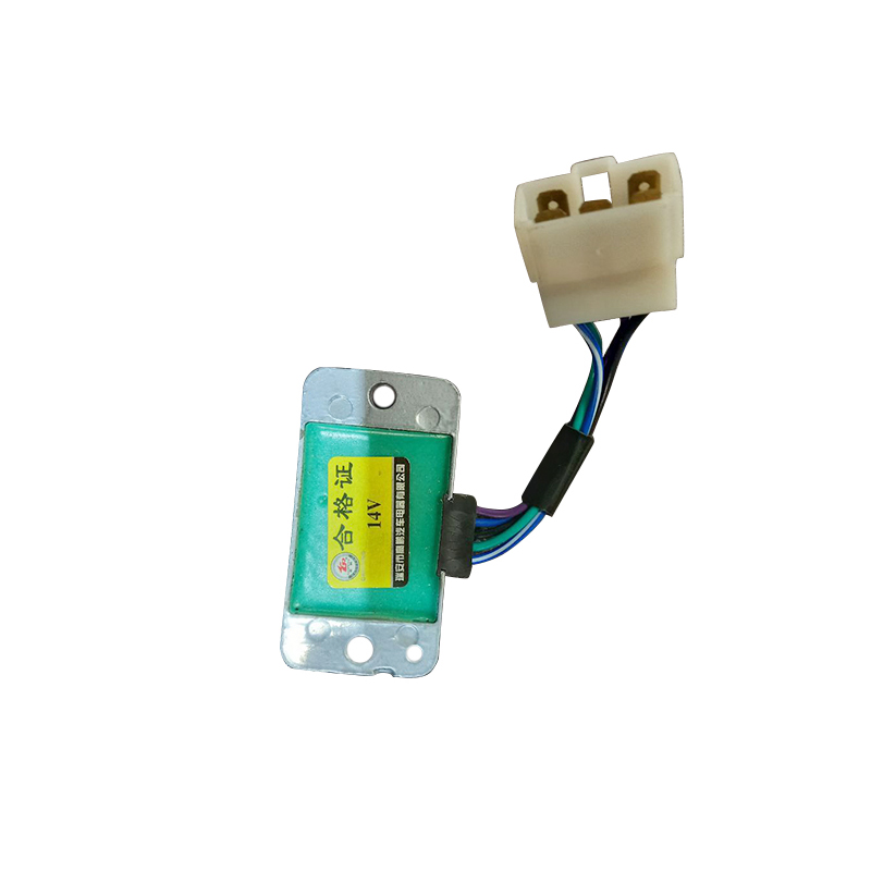 Реле-регулятор напряжения 242/244D фишка 5 контактов