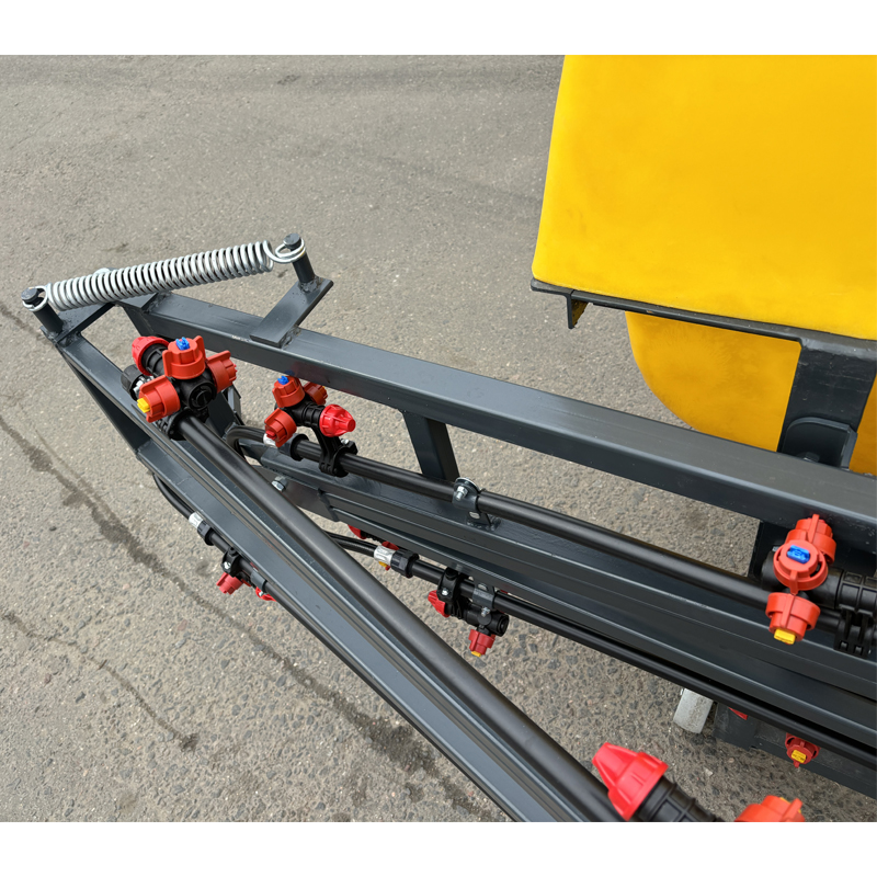 Опрыскиватель полевой навесной Rossel P300