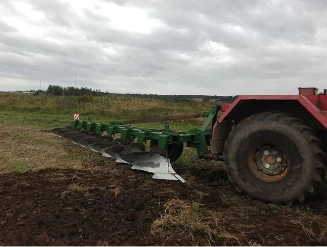 ПНП 8-40 Плуг 8-ми корпусный