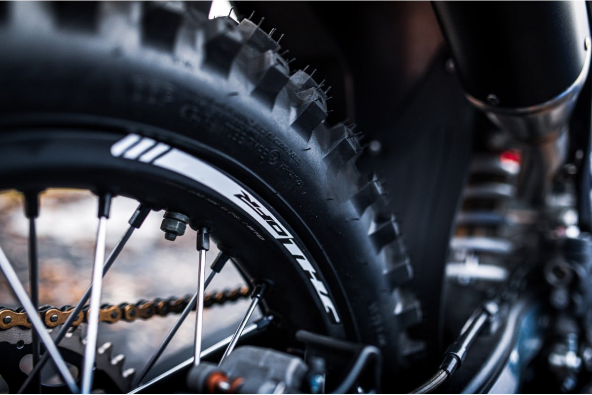 Мотоцикл JHLofr ZR8i EFI NC300S (182-MN)