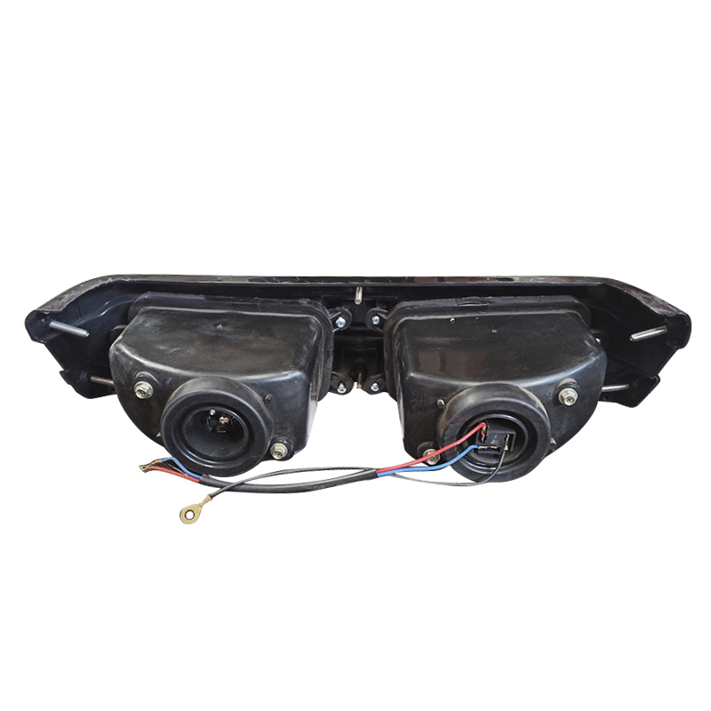 Фара передняя левая/правая XT-184D