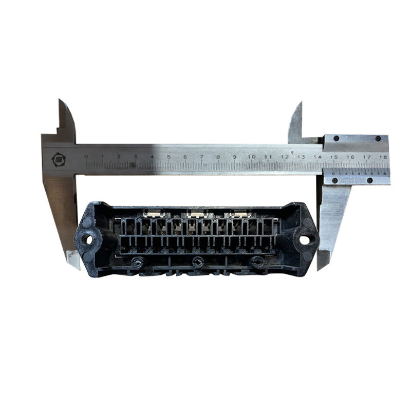 Блок под предохранители без крышки R-2000/R-3000