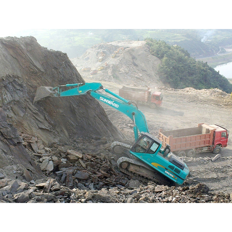 Большой экскаватор Sunward SWE365E-3