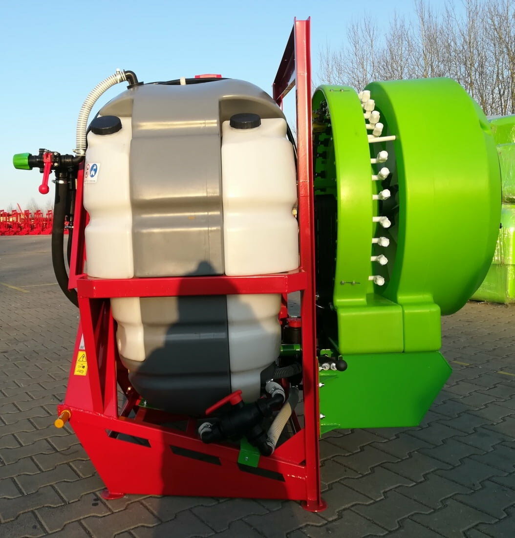 Опрыскиватель Demarol вентиляторный 600L