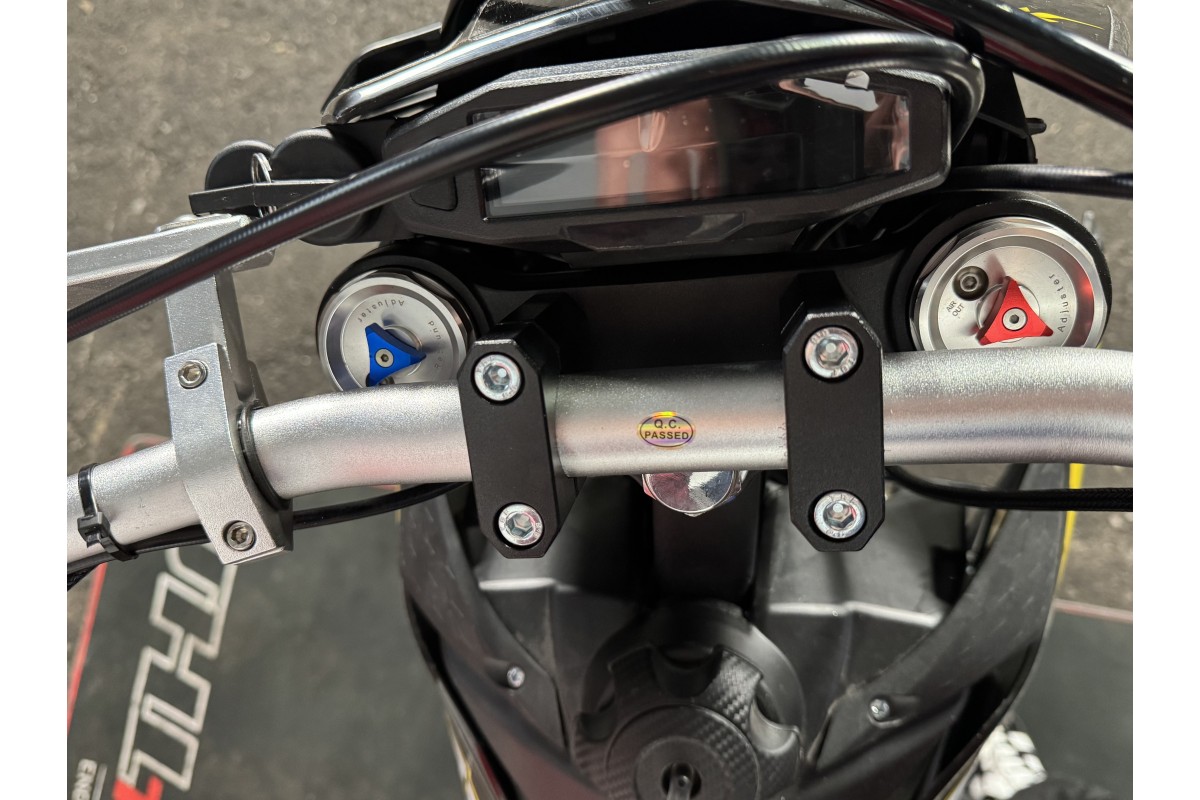 Мотоцикл JHL Z2 PR300 (ZS175FMN)