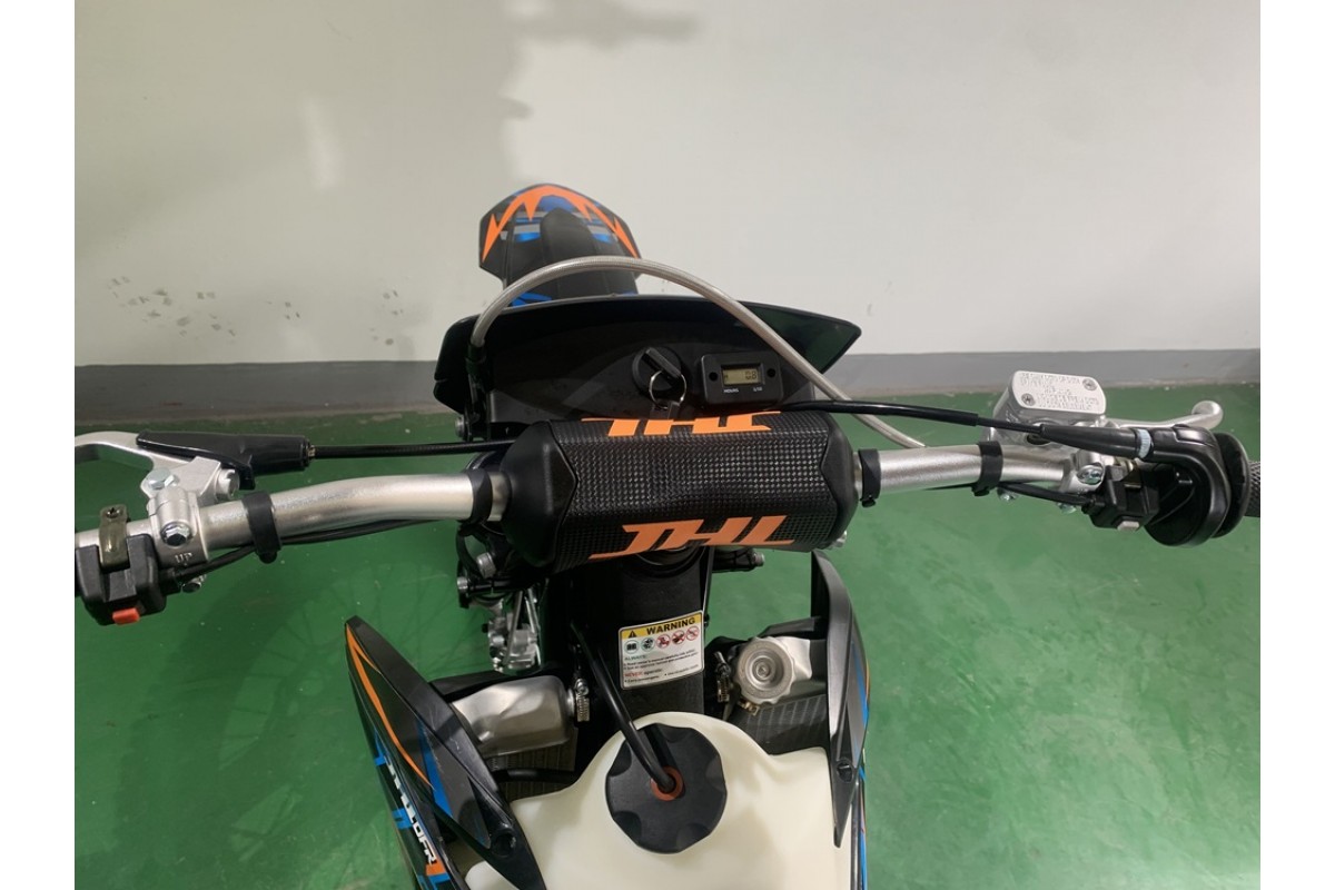 Мотоцикл JHL M3 MT250 (1E66MM)