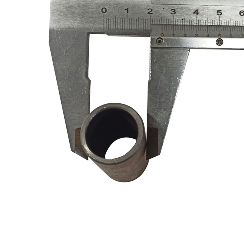 Втулка шестерни заднего хода 242/244 (код 2348)