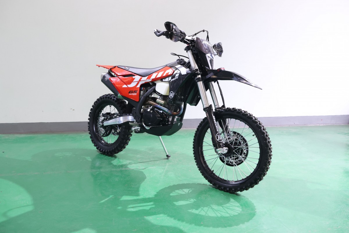 Мотоцикл JHLofr GS CB300RL