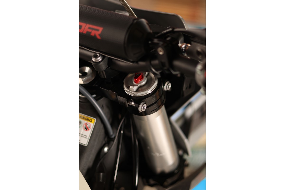 Мотоцикл JHLofr ZR3 CB300RL (175FMN)