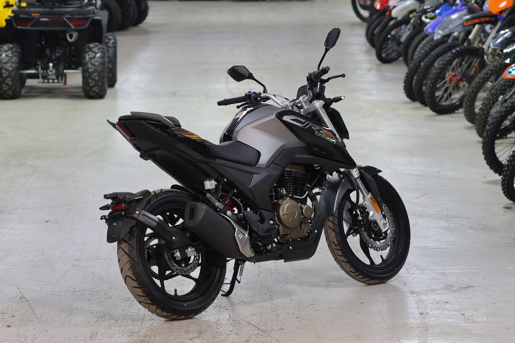 Мотоцикл Loncin CR4 II