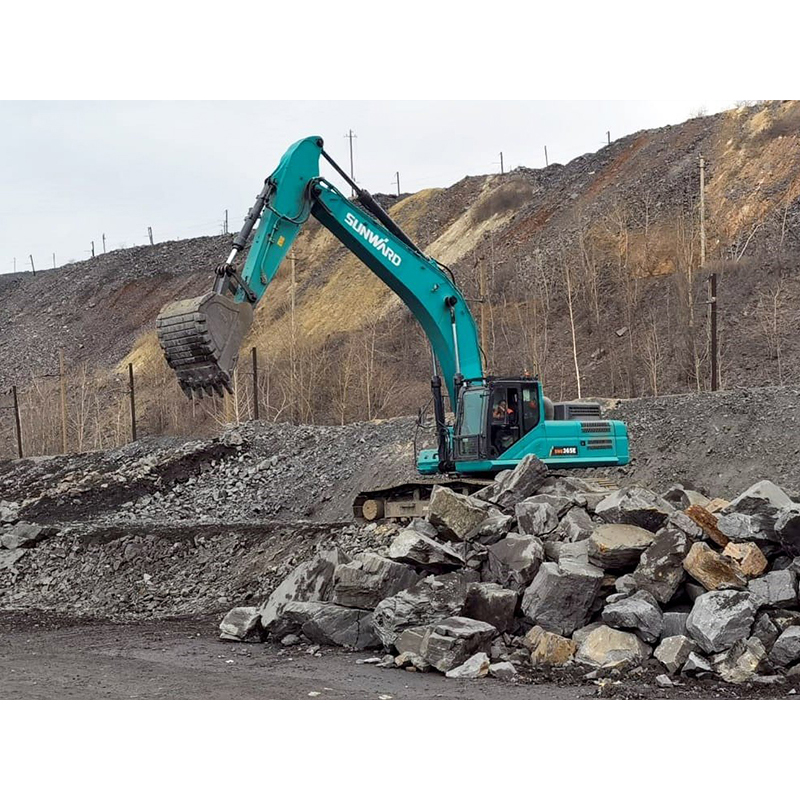 Большой экскаватор Sunward SWE365E-3