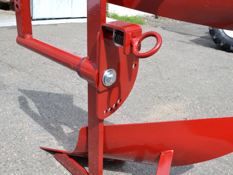 Плуг оборотный П1-215/14-11 для мотоблока МТЗ