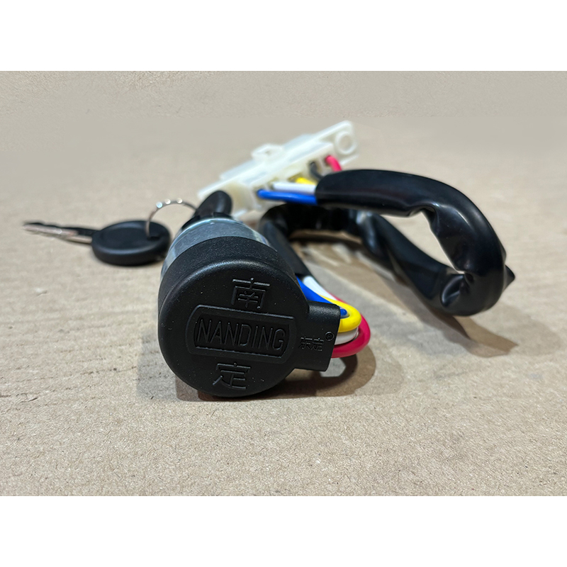 Замок зажигания с ключом для погрузчика Rossel