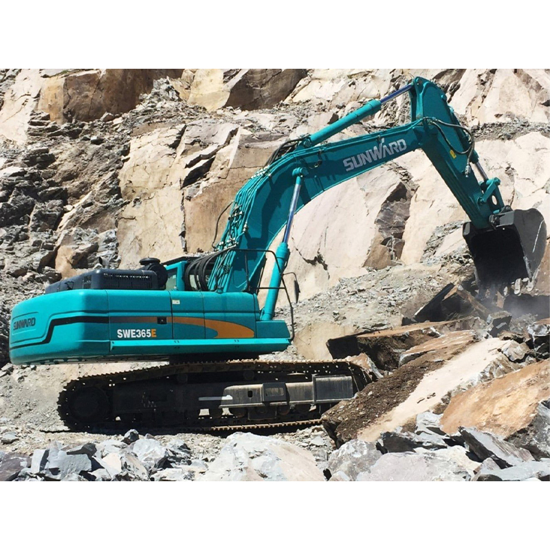 Большой экскаватор Sunward SWE365E-3