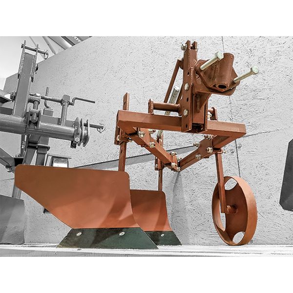 Плуг двухкорпусный для минитрактора