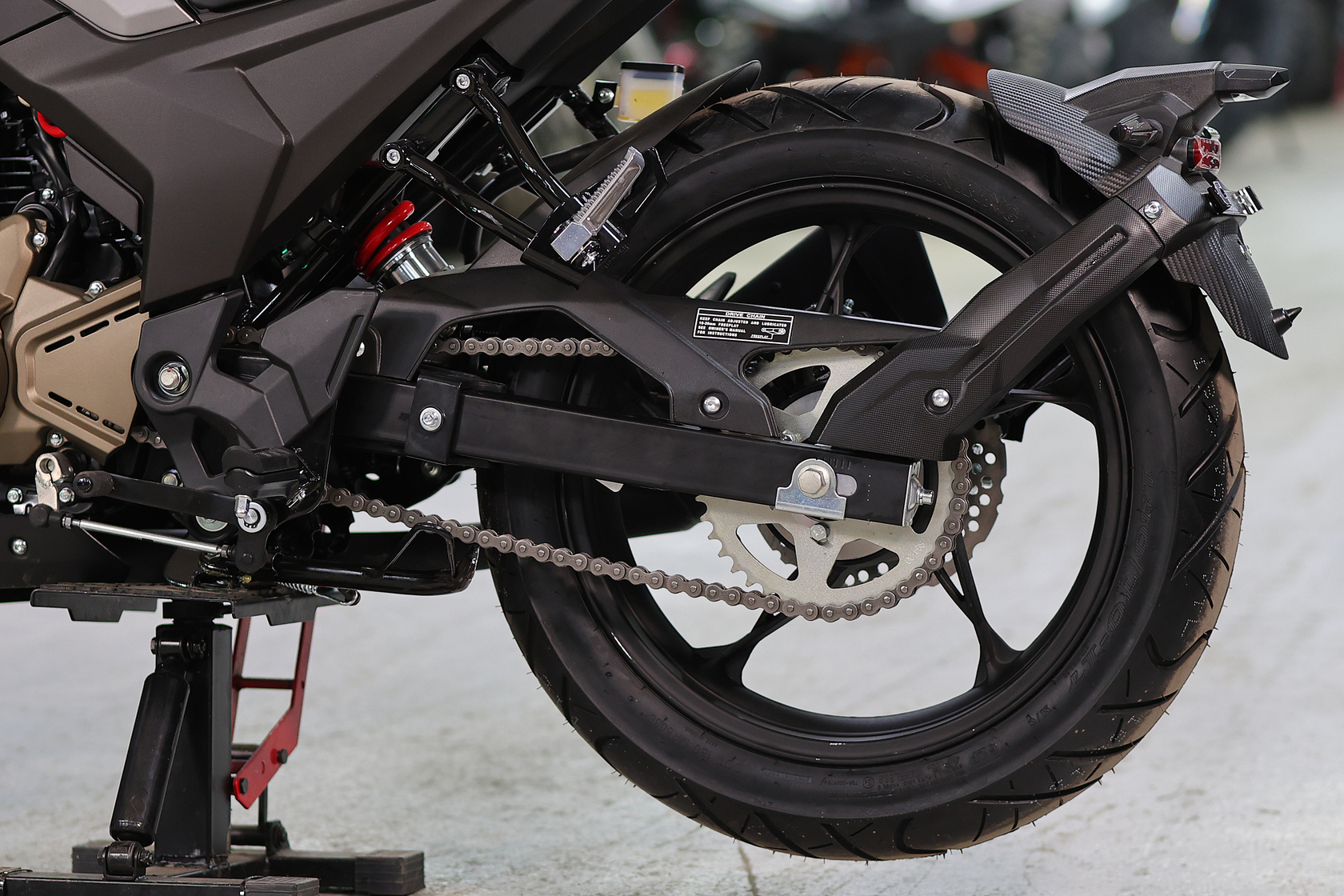 Мотоцикл Loncin CR4 II