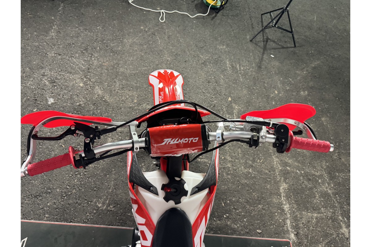 Мотоцикл JHL Z1 CB300F (ZS175FMM)