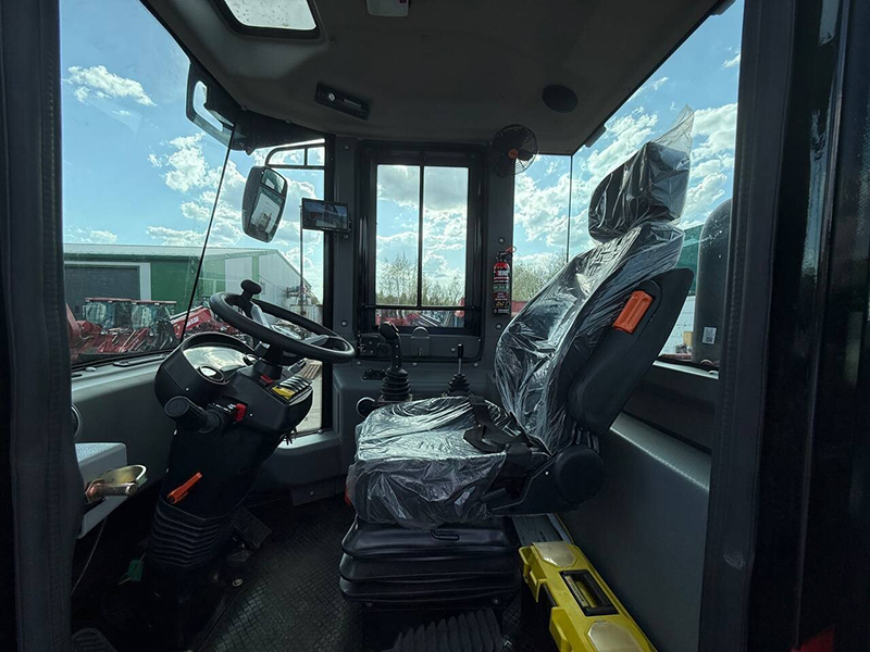 Фронтальный погрузчик Rossel R-4100