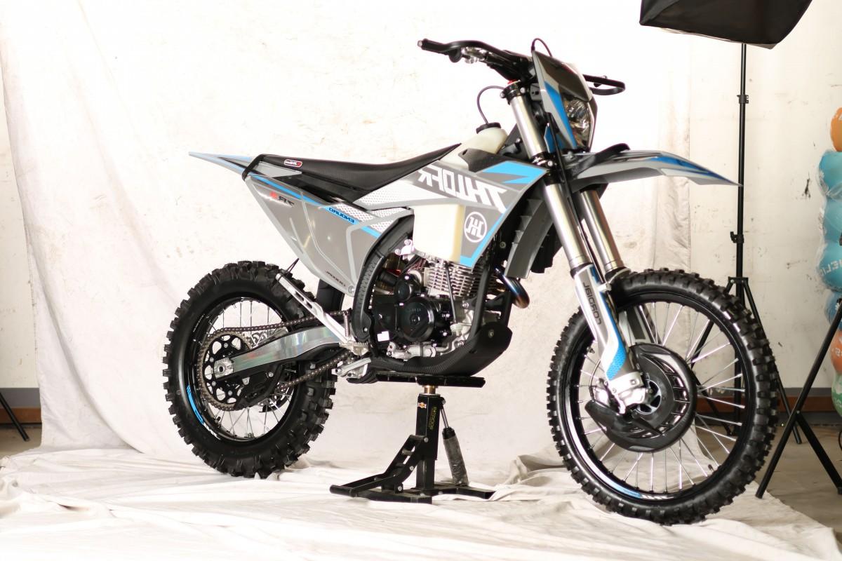 Мотоцикл JHLofr ZR3 CB300RL (175FMN)