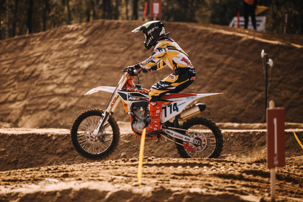 shos-01.jpg shos-01.jpg