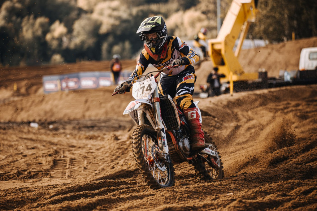 shos-02.jpg shos-02.jpg